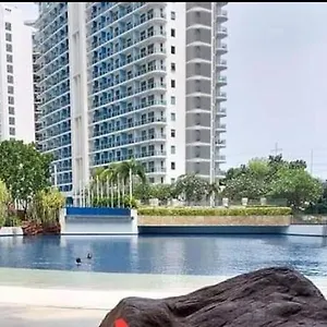 Apartment At Sm Bicutan, Manila